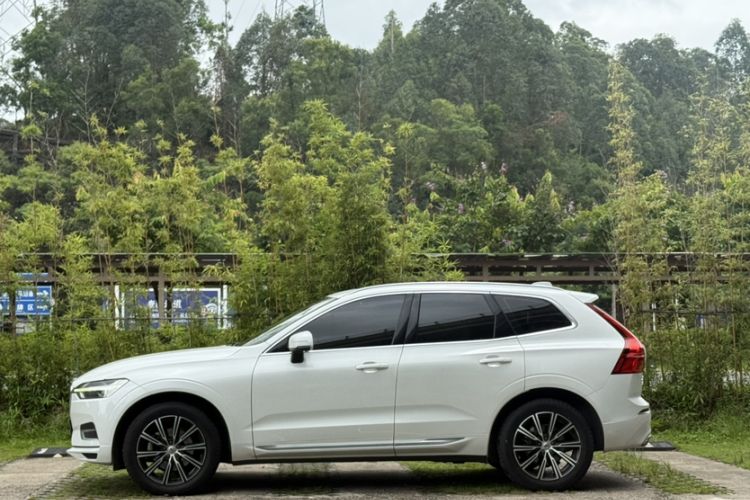 Used Volvo XC60 2020 T5 4x4 Smart Luxury Edition Exterior 10
