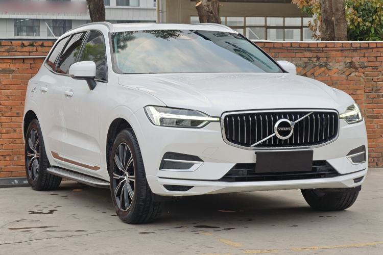 Used Volvo XC60 2020 T5 4x4 Smart Luxury Edition Exterior 2