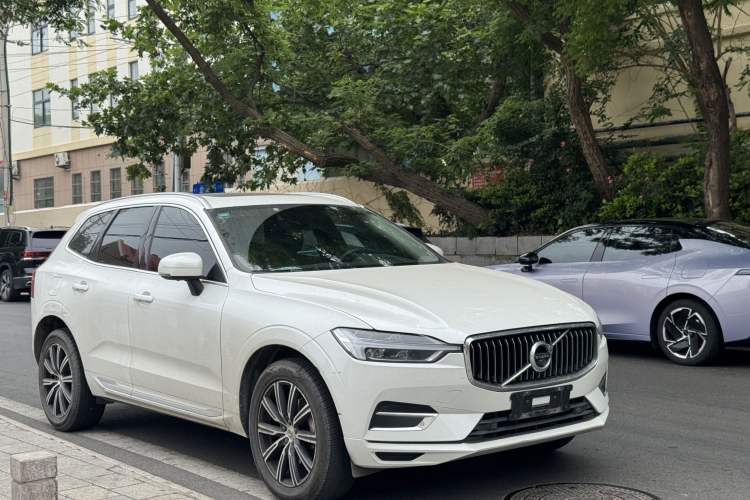 Used Volvo XC60 2020 T5 4x4 Smart Luxury Edition Exterior 2