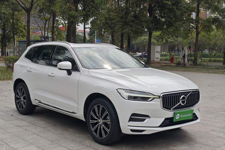 Used Volvo XC60 2020 T5 4x4 Smart Luxury Edition Exterior 2