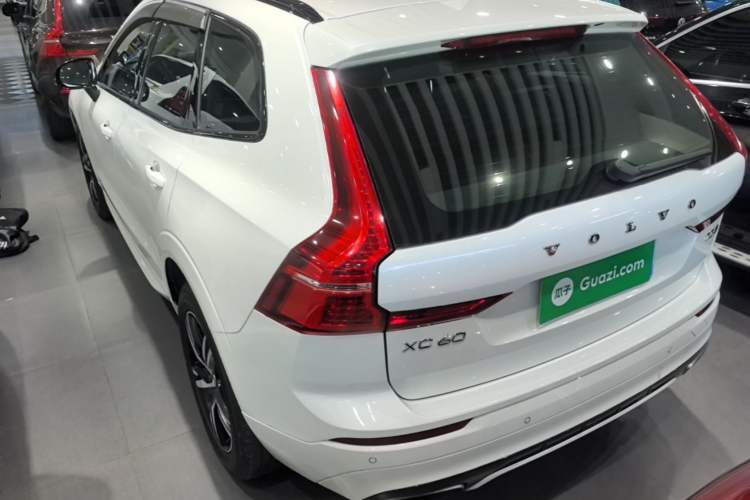 Used Volvo XC60 2020 T5 4x4 Smart & Dynamic Sport Edition Exterior 2