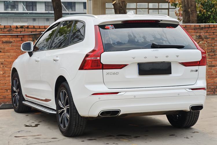 Used Volvo XC60 2020 T5 4x4 Smart Luxury Edition Exterior 3