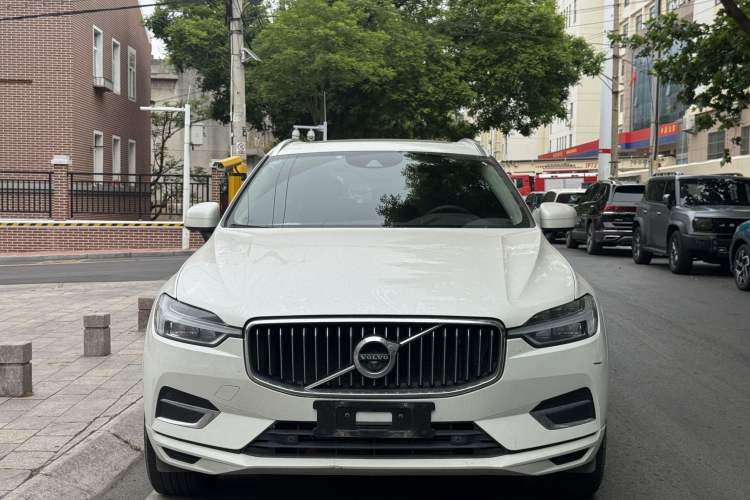 Used Volvo XC60 2020 T5 4x4 Smart Luxury Edition Exterior 3