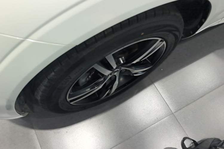 Used Volvo XC60 2020 T5 4x4 Smart & Dynamic Sport Edition Exterior 4