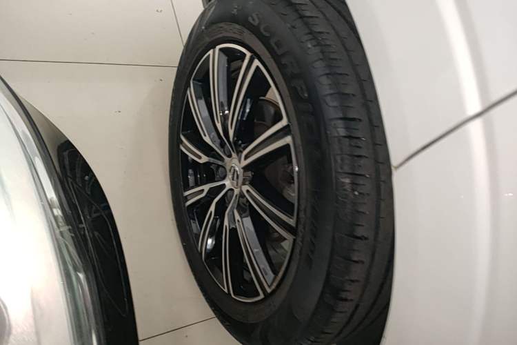 Used Volvo XC60 2020 T5 4x4 Smart Luxury Edition Exterior 5