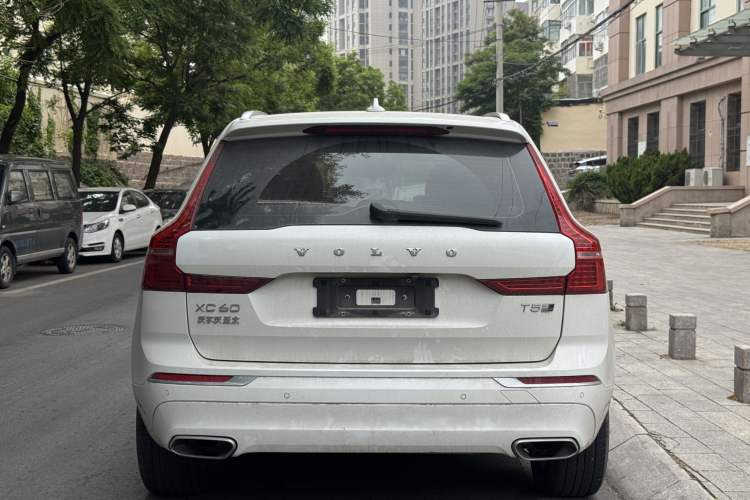 Used Volvo XC60 2020 T5 4x4 Smart Luxury Edition Exterior 6