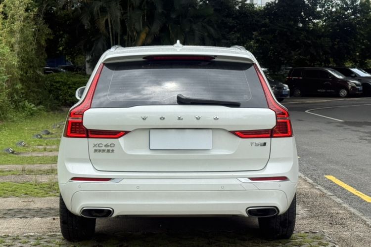 Used Volvo XC60 2020 T5 4x4 Smart Luxury Edition Exterior 7