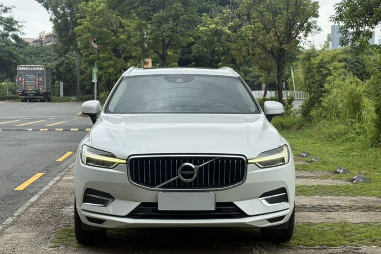 Used Volvo XC60 2020 T5 4x4 Smart Luxury Edition Exterior 8