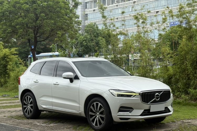 Used Volvo XC60 2020 T5 4x4 Smart Luxury Edition Exterior 9