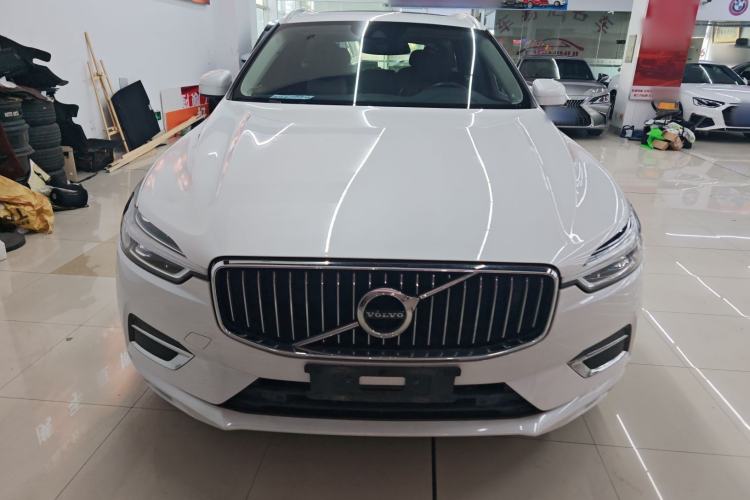 Used Volvo XC60 2020 T5 4x4 Smart Luxury Edition Front