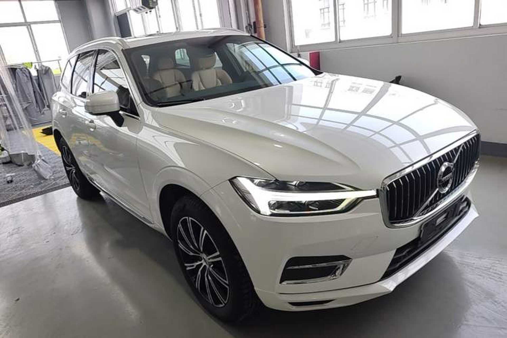 Used Volvo XC60 2020 T5 4x4 Smart Luxury Edition Front Right 45 Deg