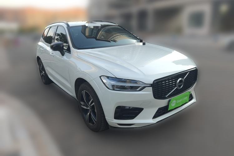Used Volvo XC60 2020 T5 4x4 Smart & Dynamic Sport Edition Front Right 45 Deg