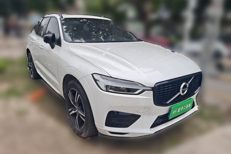 Used Volvo XC60 2020 T5 4x4 Smart & Dynamic Sport Edition Front Right 45 Deg
