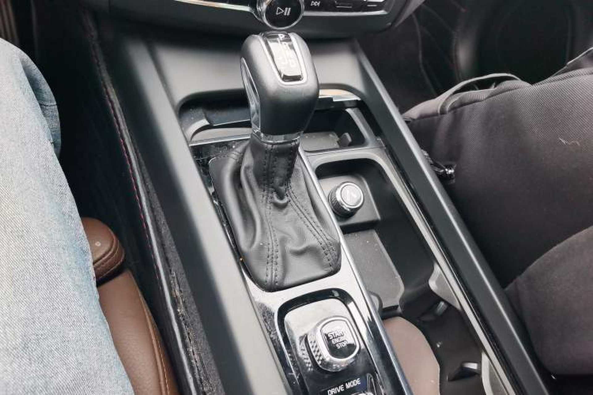 Used Volvo XC60 2020 T5 4x4 Smart Luxury Edition Gear Lever