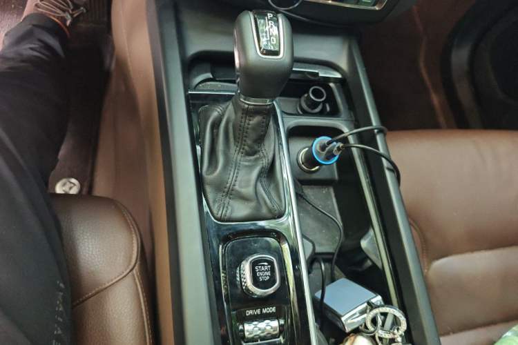 Used Volvo XC60 2020 T5 4x4 Zhiyi Luxury Edition Gear Lever