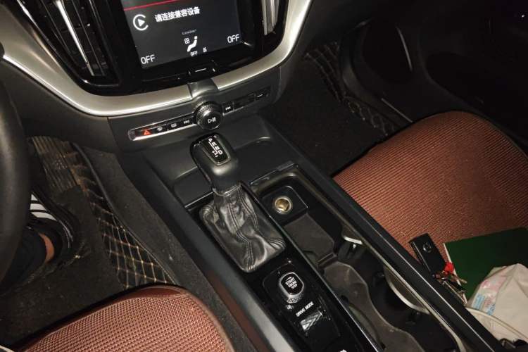 Used Volvo XC60 2020 T5 4x4 Zhiyi Luxury Edition Gear Lever