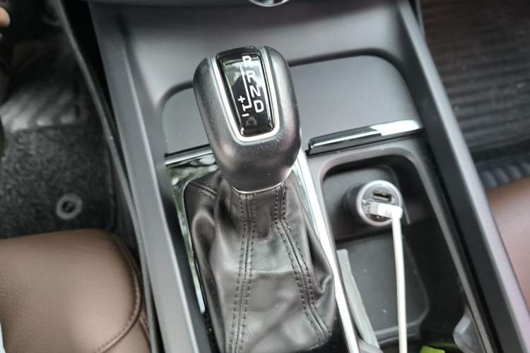 Used Volvo XC60 2020 T5 4x4 Zhiyi Luxury Edition Gear Lever