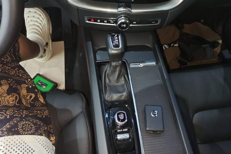Used Volvo XC60 2020 T5 4x4 Zhiyi Luxury Edition Gear Lever