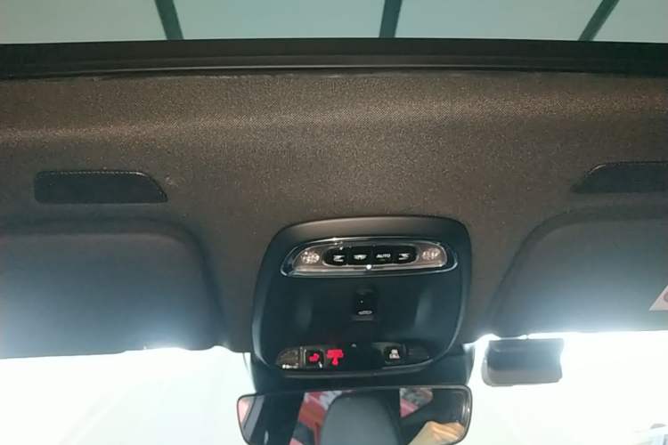 Used Volvo XC60 2020 T5 4x4 Smart & Dynamic Sport Edition Headliner