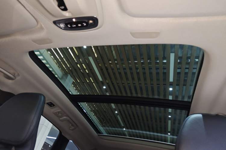 Used Volvo XC60 2020 T5 4x4 Zhiyi Luxury Edition Headliner