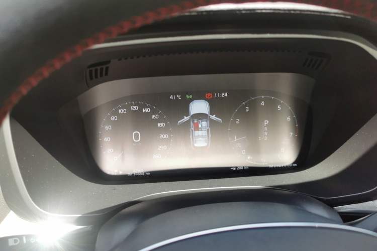 Used Volvo XC60 2020 T5 4x4 Smart Luxury Edition Instrument Cluster