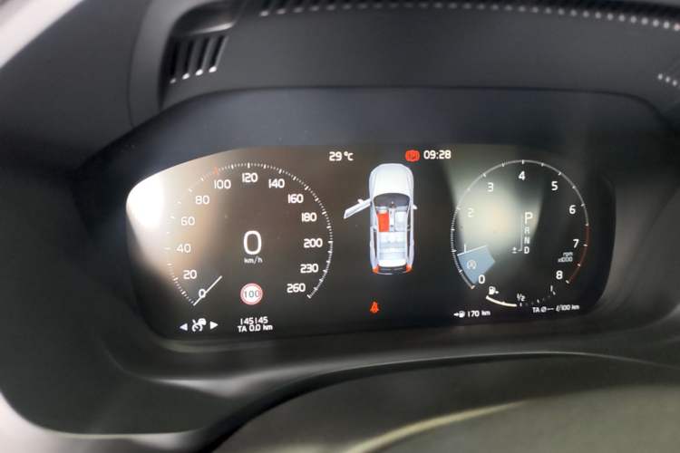 Used Volvo XC60 2020 T5 4x4 Smart Luxury Edition Instrument Cluster