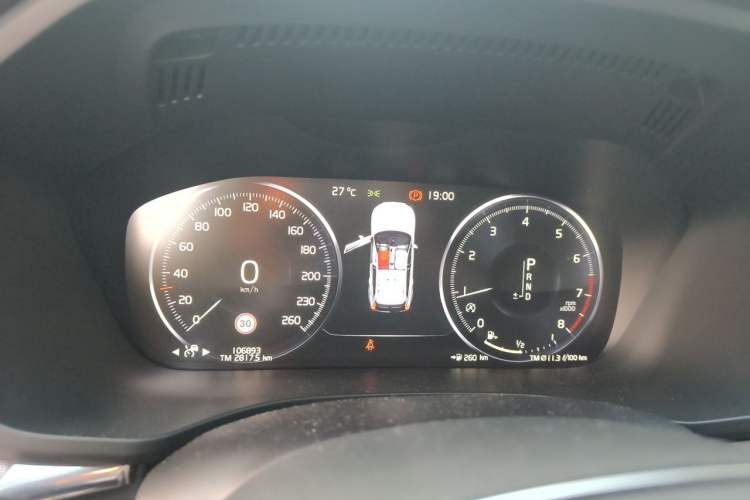 Used Volvo XC60 2020 T5 4x4 Smart & Dynamic Sport Edition Instrument Cluster
