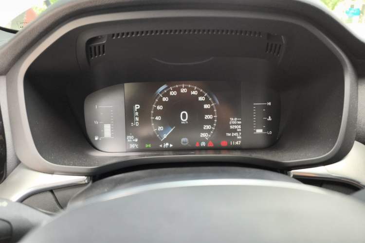 Used Volvo XC60 2020 T5 4x4 Smart Luxury Edition Instrument Cluster
