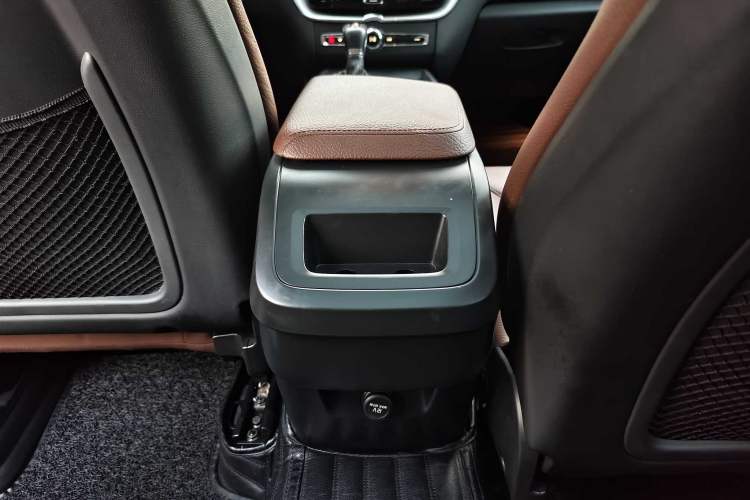 Used Volvo XC60 2020 T5 4x4 Zhiyi Luxury Edition Interior 10
