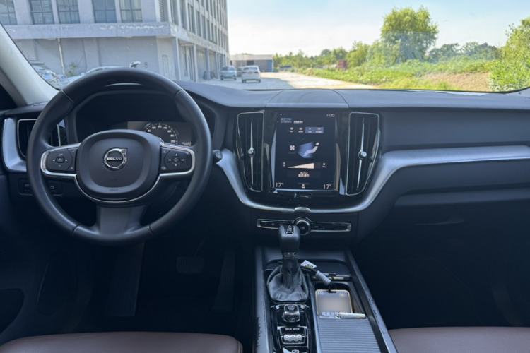 Used Volvo XC60 2020 T5 4x4 Zhiyi Luxury Edition Interior 2