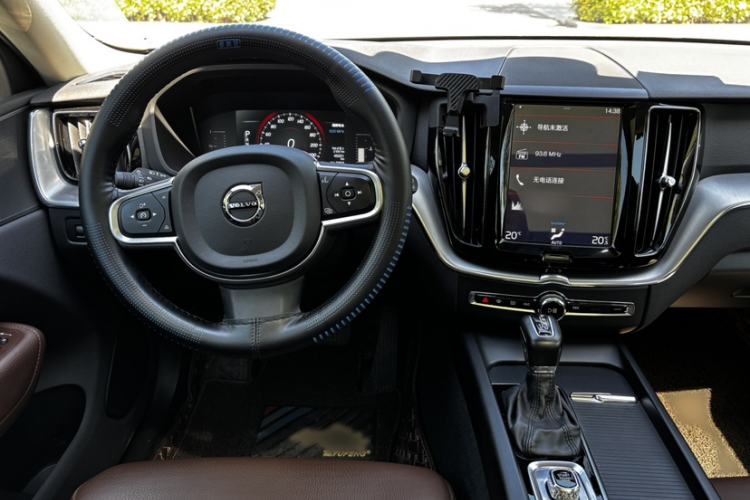 Used Volvo XC60 2020 T5 4x4 Zhiyi Luxury Edition Interior 2