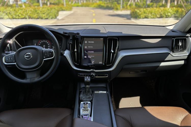Used Volvo XC60 2020 T5 4x4 Zhiyi Luxury Edition Interior 3