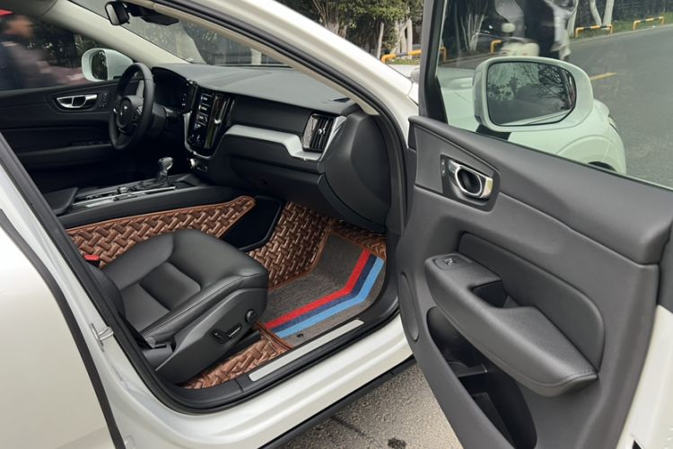 Used Volvo XC60 2020 T5 4x4 Zhiyi Luxury Edition Interior 7