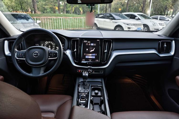 Used Volvo XC60 2020 T5 4x4 Zhiyi Luxury Edition Interior 8