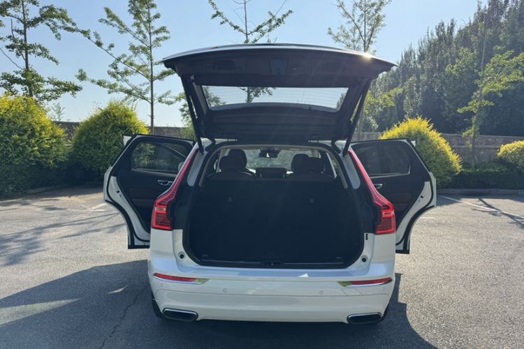 Used Volvo XC60 2020 T5 4x4 Zhiyi Luxury Edition Interior 8