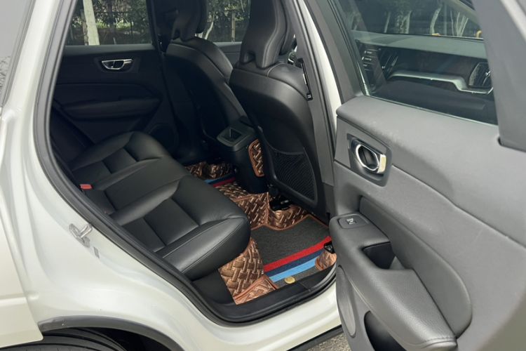 Used Volvo XC60 2020 T5 4x4 Zhiyi Luxury Edition Interior 9