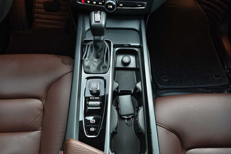 Used Volvo XC60 2020 T5 4x4 Zhiyi Luxury Edition Interior 9
