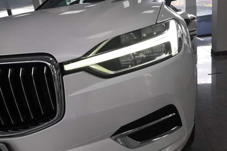 Used Volvo XC60 2020 T5 4x4 Smart Luxury Edition Left Front Headlight