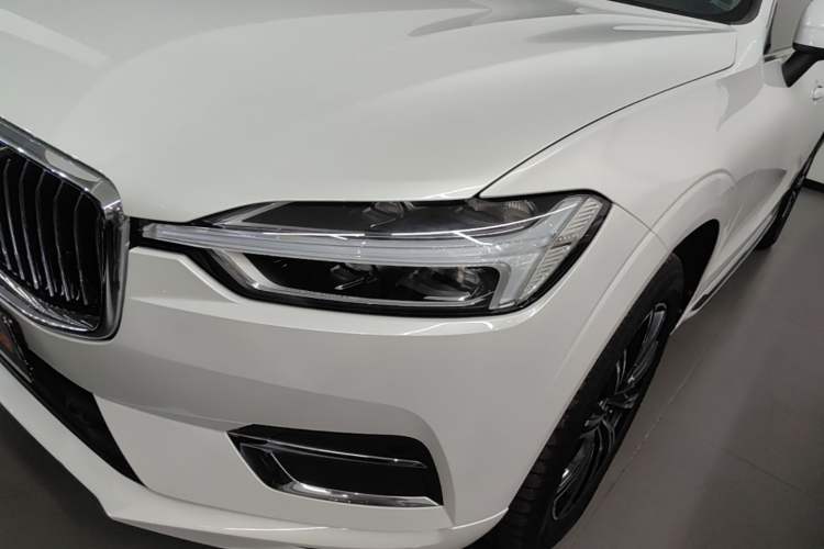 Used Volvo XC60 2020 T5 4x4 Smart Luxury Edition Left Front Headlight