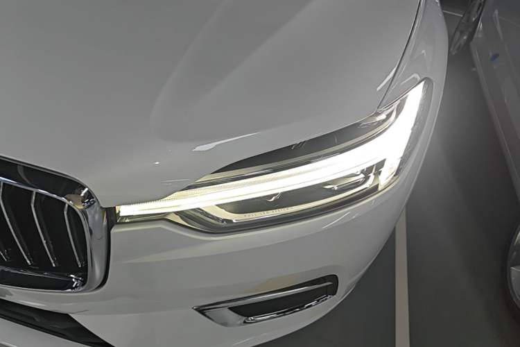 Used Volvo XC60 2020 T5 4x4 Smart Luxury Edition Left Front Headlight