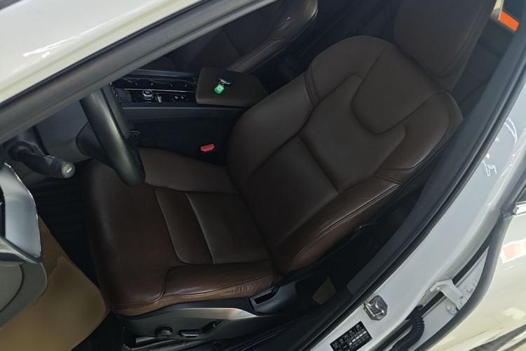 Used Volvo XC60 2020 T5 4x4 Zhiyi Luxury Edition Left Front Seat