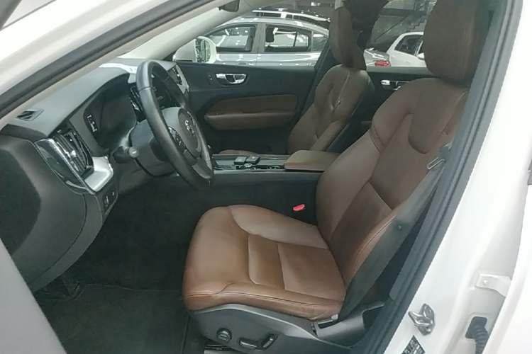 Used Volvo XC60 2020 T5 4x4 Zhiyi Luxury Edition Left Front Seat