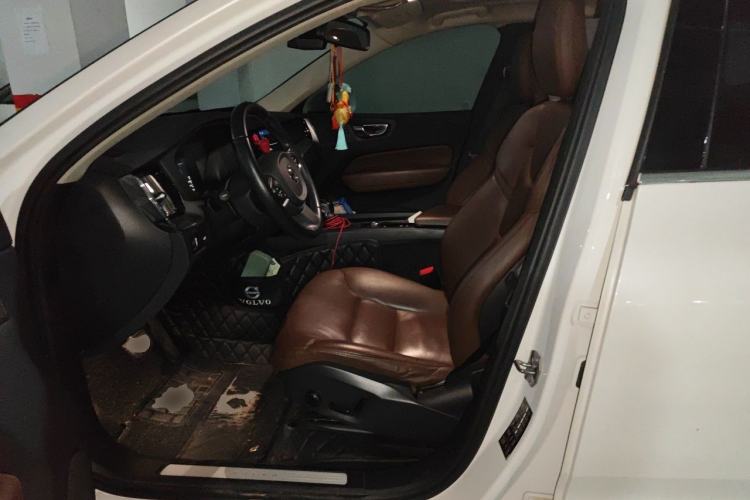 Used Volvo XC60 2020 T5 4x4 Zhiyi Luxury Edition Left Front Seat
