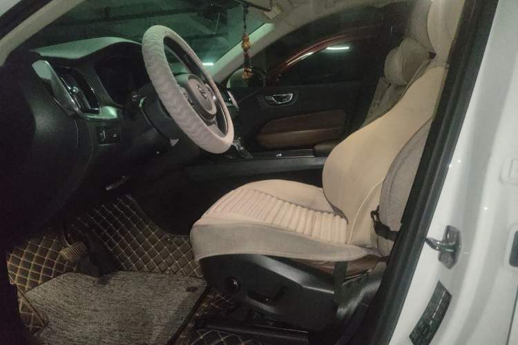 Used Volvo XC60 2020 T5 4x4 Zhiyi Luxury Edition Left Front Seat