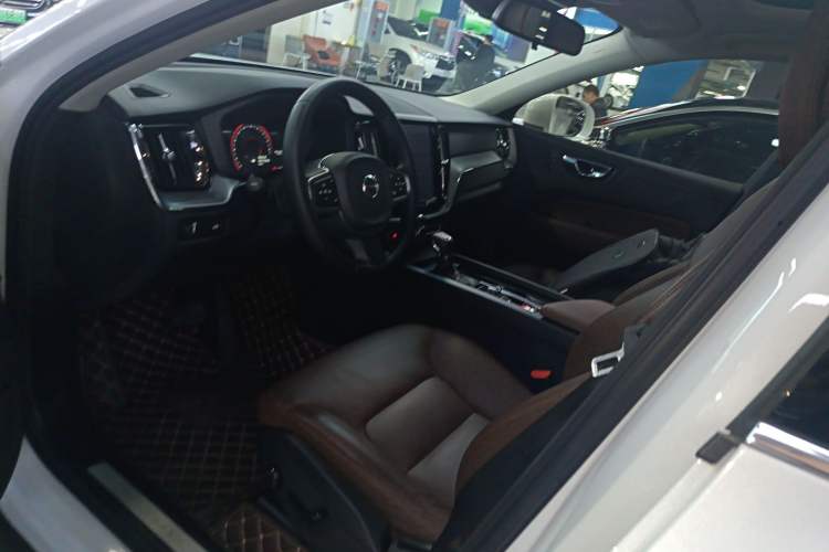 Used Volvo XC60 2020 T5 4x4 Zhiyi Luxury Edition Left Front Seat
