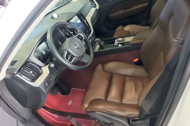 Used Volvo XC60 2020 T5 4x4 Smart Luxury Edition Left Front Seat
