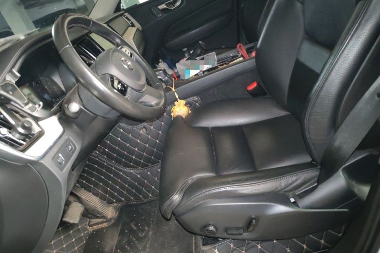 Used Volvo XC60 2020 T5 4x4 Smart Luxury Edition Left Front Seat