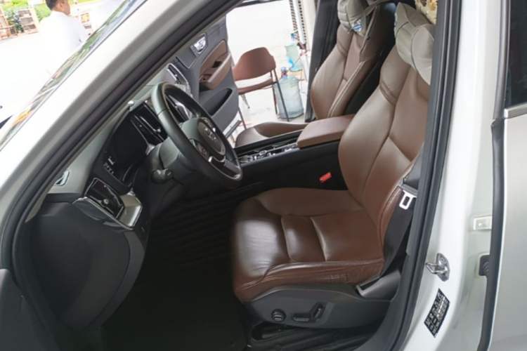 Used Volvo XC60 2020 T5 4x4 Zhiyi Luxury Edition Left Front Seat
