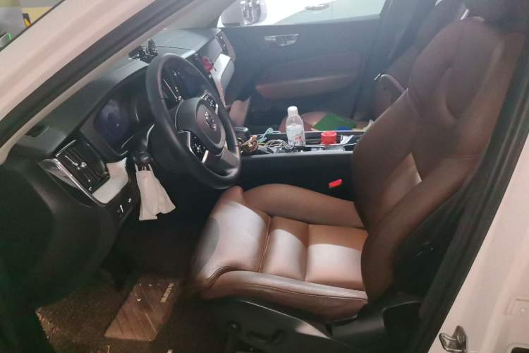 Used Volvo XC60 2020 T5 4x4 Smart Luxury Edition Left Front Seat