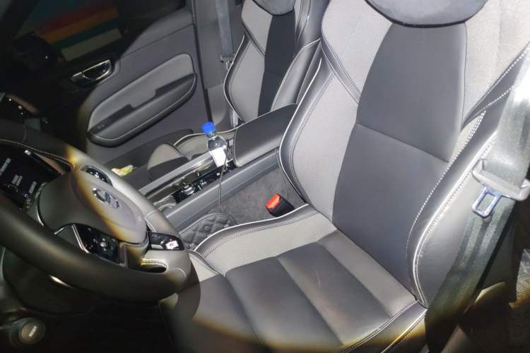 Used Volvo XC60 2020 T5 4x4 Smart & Dynamic Sport Edition Left Front Seat